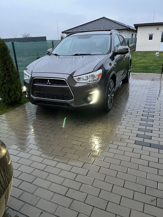 Vand Mitubishi asx facelift 4x4 la buton ,165000 km