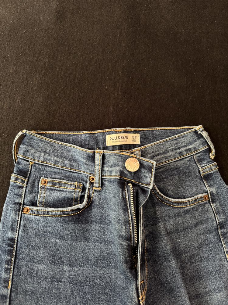 Дънки Pull&Bear.