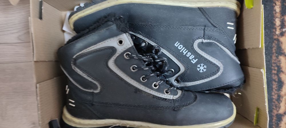 Зимние ботинки для мальчика