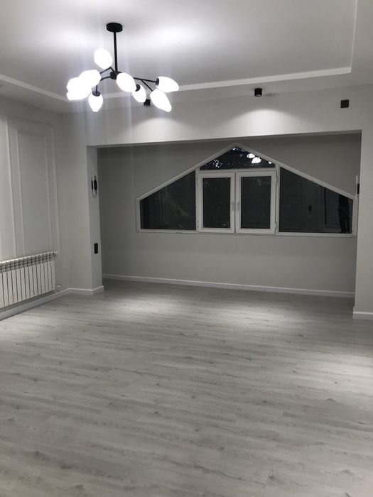 Kvartira sotiladi Yunsobod 14-mavze Faqat naqt