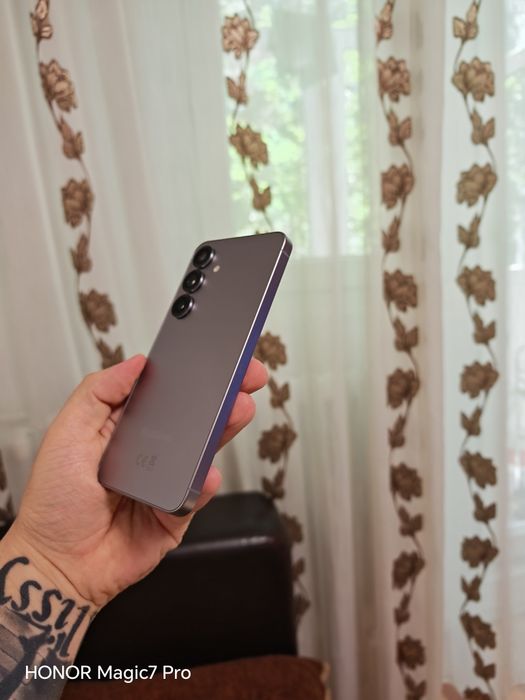 Vând sau schimb Samsung S25 SilverGrey Ca Nou totul original l