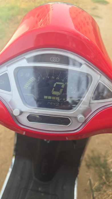 Închiriez scutere noi  fără permis !