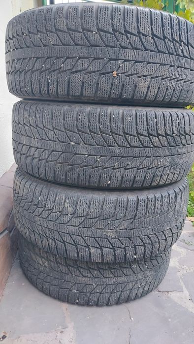 215/55/16 комплект зимних шин