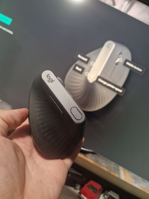 Mouse Logitech MX Vertical – ergonomic