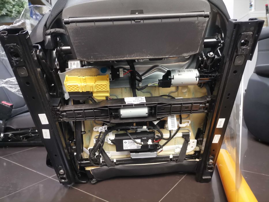 Черен Кожен Салон Dakota BMW 2 F45 F46 Седлаки + Тапицерия + Конзола