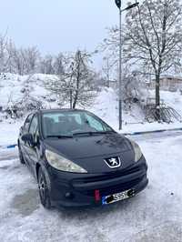 Peugeot 207 цвят-черен