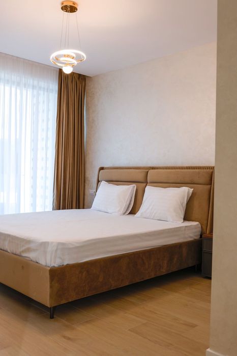 Ofer spre inchiriere apartament cu 3 camere cu vedere superba spre lac