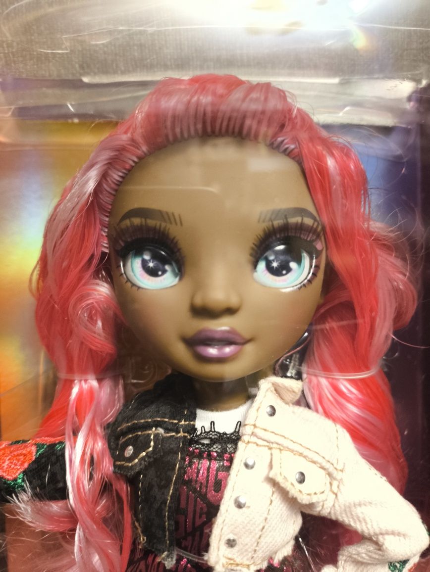 Кукла Rainbow High Daria Roselyn повреждённая упаковка