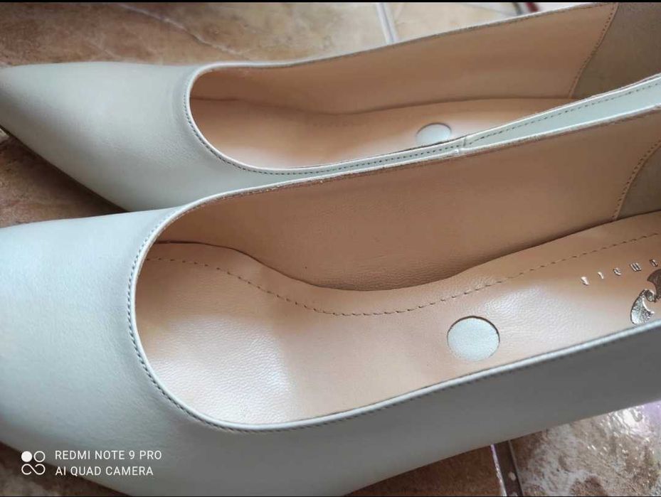 Pantofi de dama eleganti