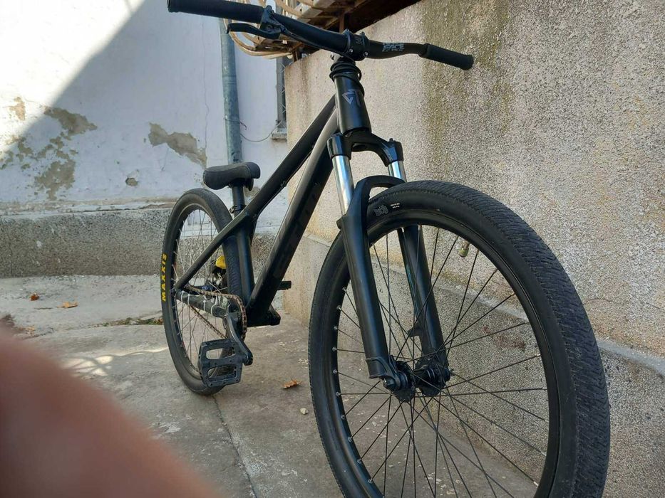 CTM dirt jump колело