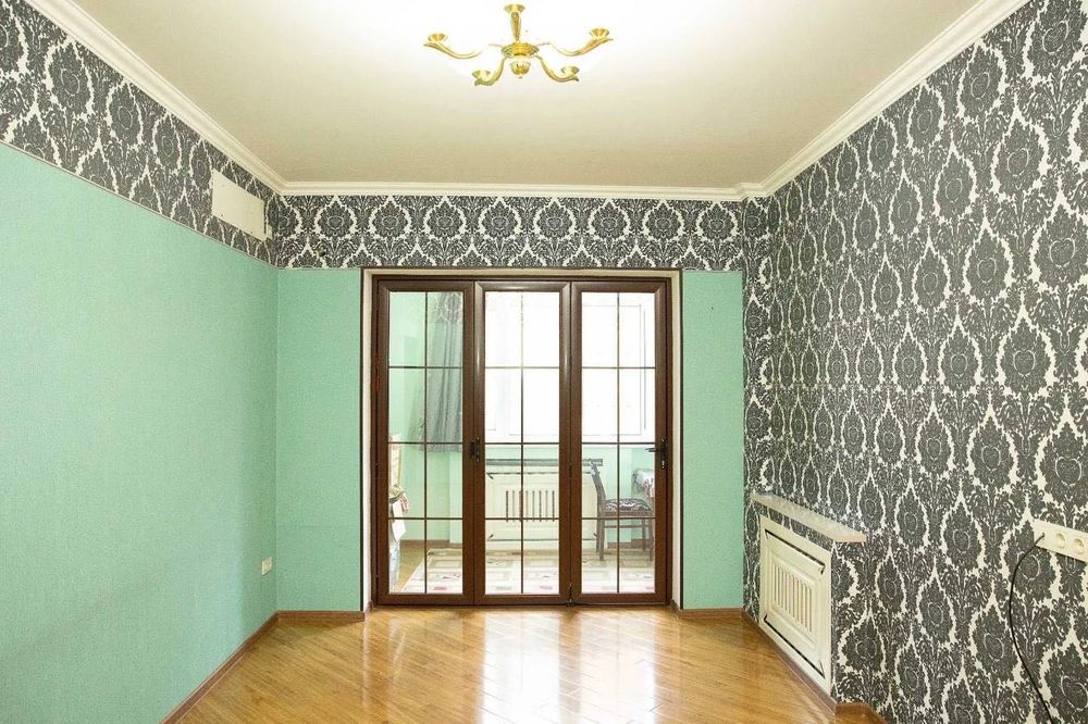 Квартира 5/2/5 
Юнусабад 15 квартал.
.
не торец