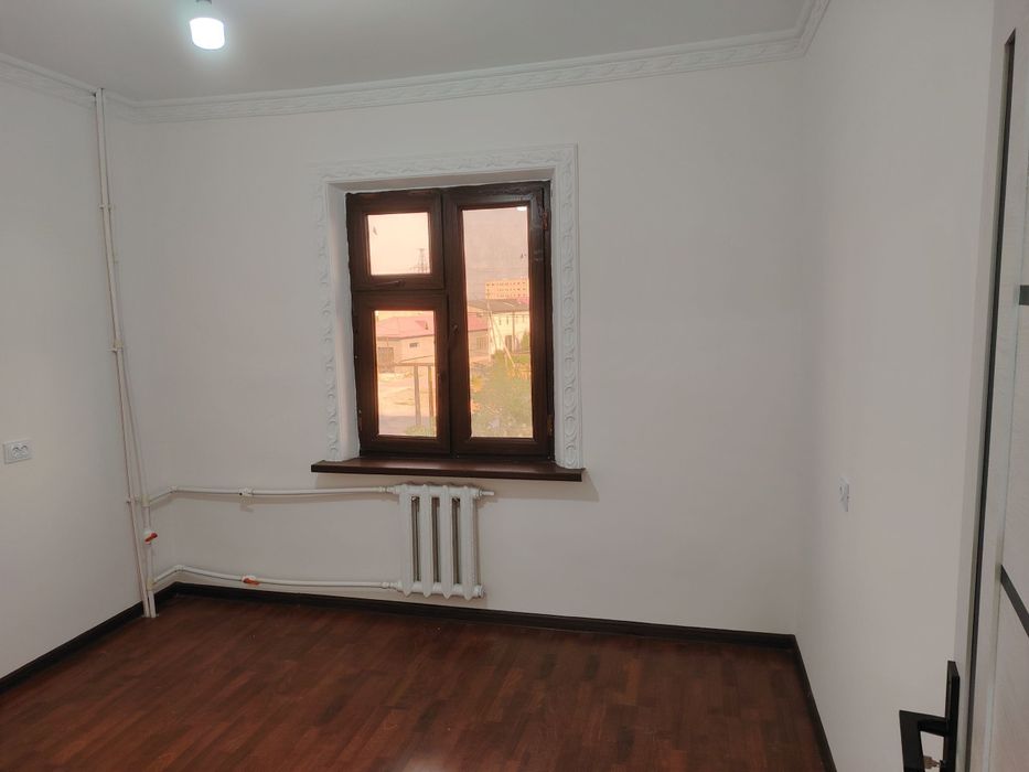 Сергели Массив строителнида 2 хона 3 этаж 9 этажкада