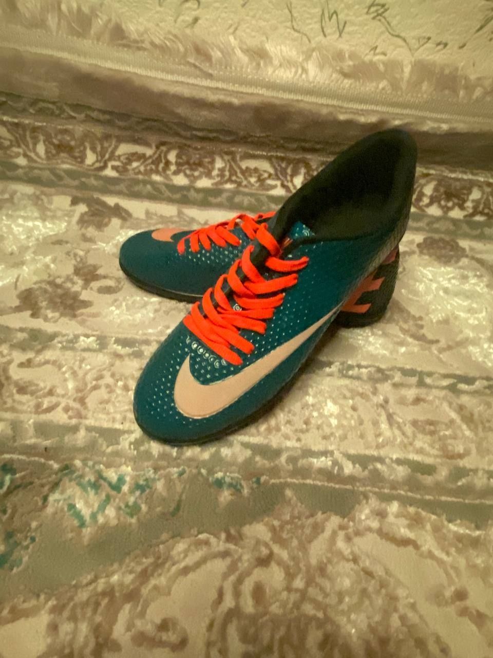 Nike Mercurial sorokonojkalar erkaklar uchun
