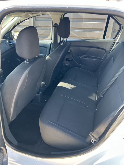 Vand/schimb Logan 2018 1.0benzina