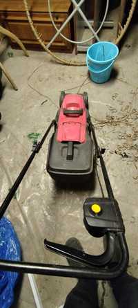 Mașină tuns iarba electrica / defecta
