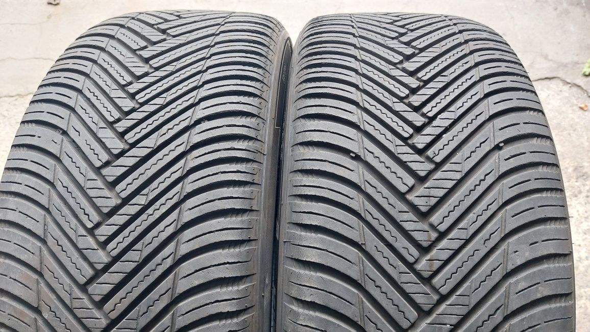 Всесезонни гуми 235/45/18 Hankook Kinergy 4S 2 броя