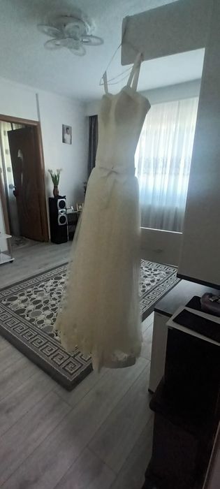 Vand rochie mireasa