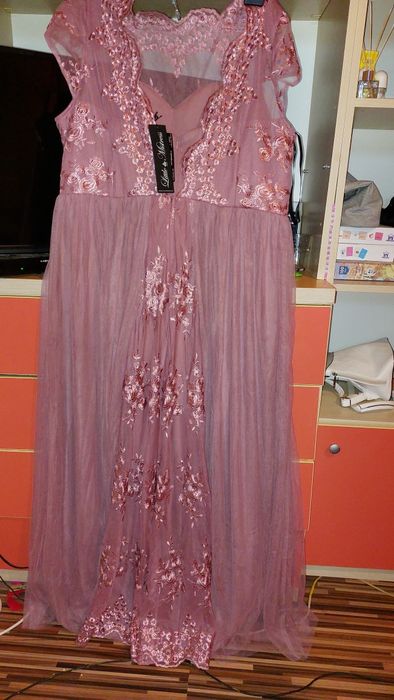 Rochie evenimente mărimea 52