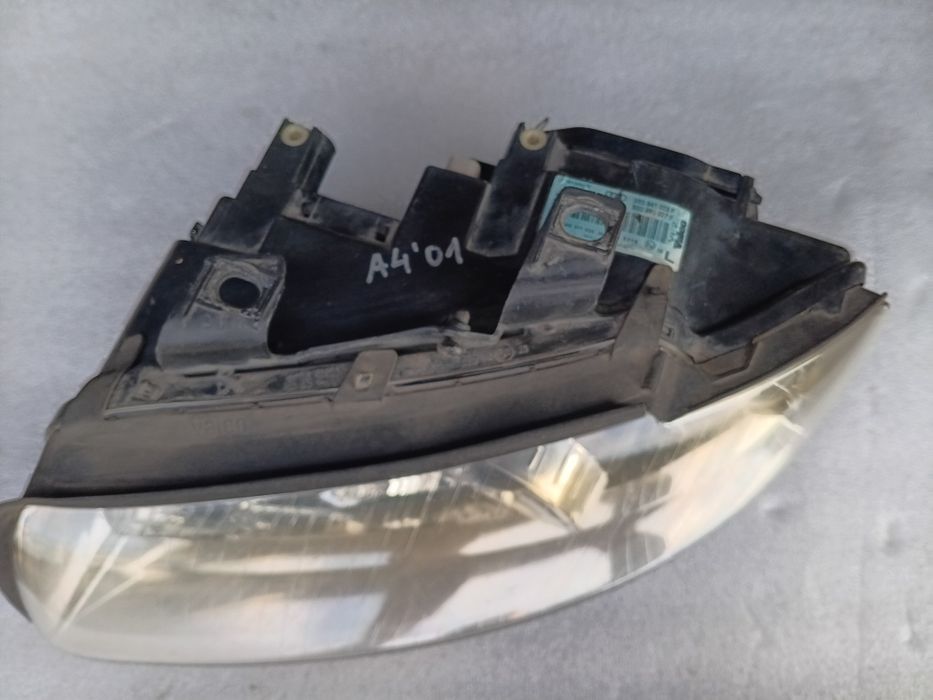 Ляв фар за Audi A4 - B6 / Ауди А4 до 2004г.