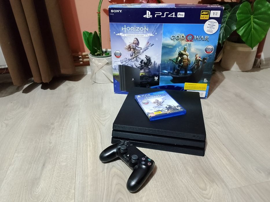 Playstation 4 Pro 4K, 1 Tb + 20 jocuri