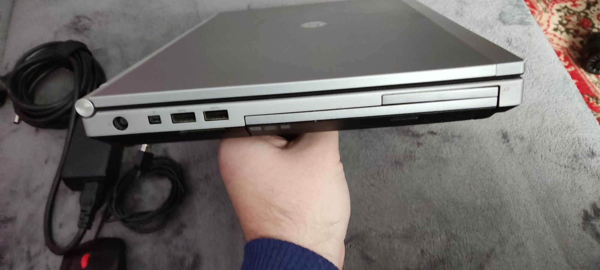 Laptop HP 8470 procesor Intel i7 SSD 8GB RAM