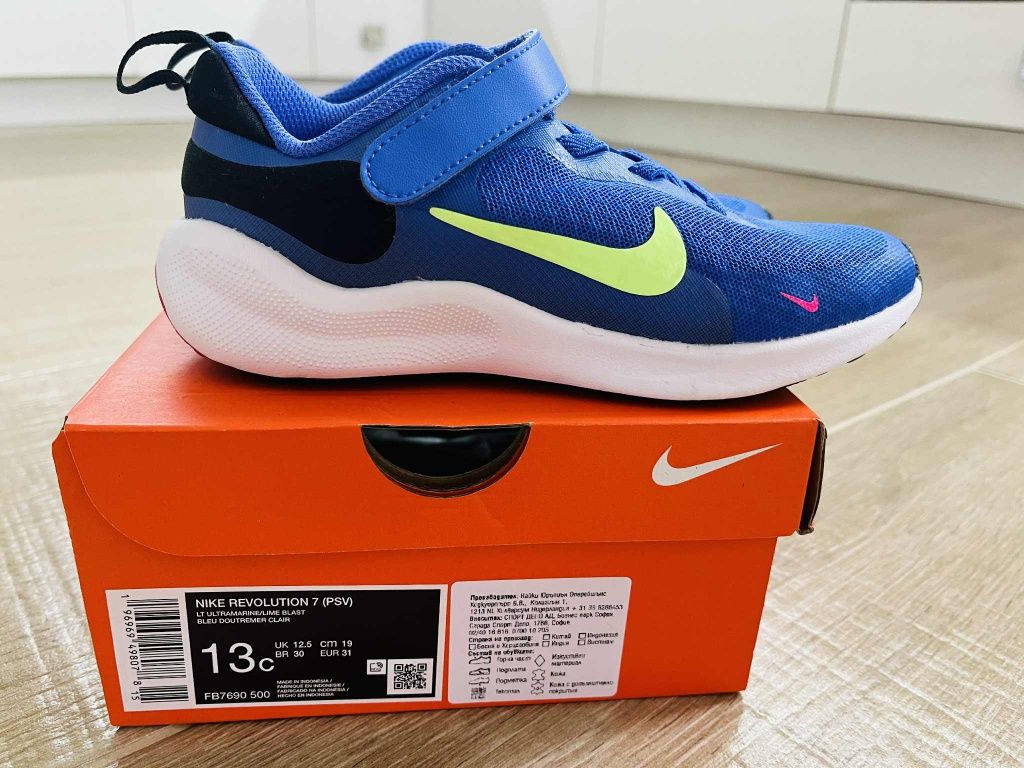 Маратонки Nike новер 31