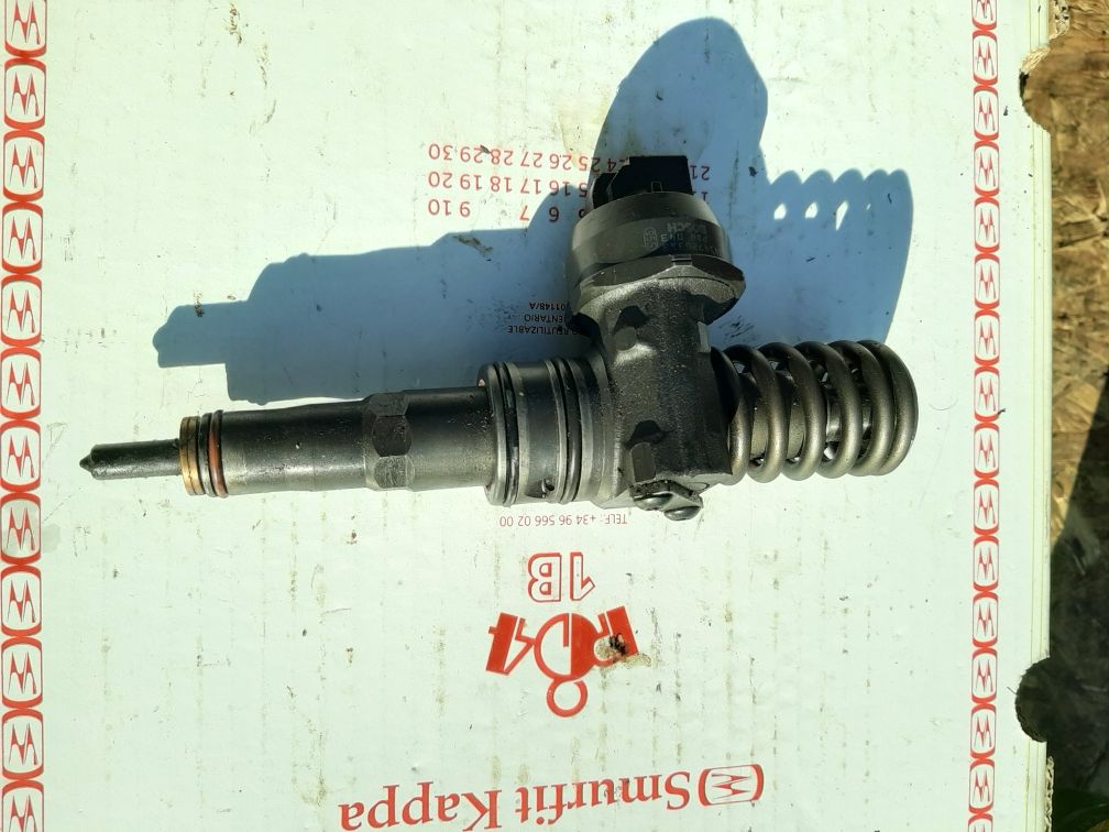 Injector CS 1.9 tdi 75-105cp Touran/Golf5/Jetta/Caddy/Octavia 2/Superb