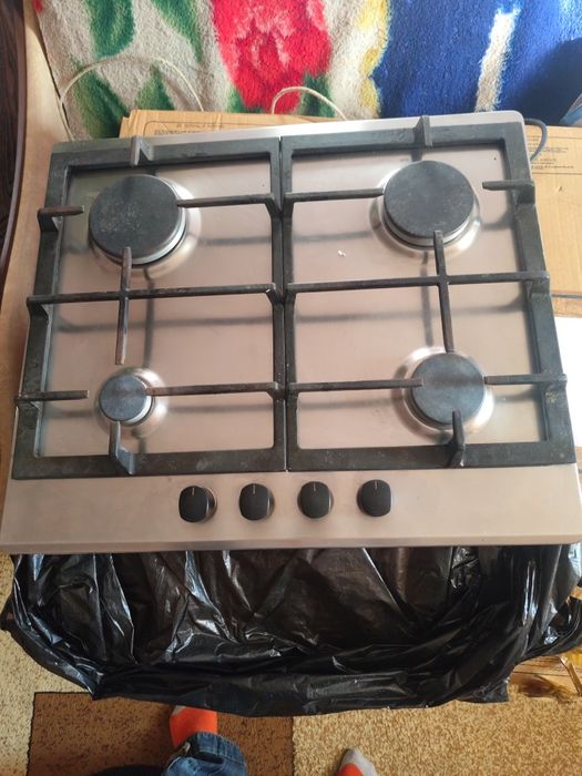 Продам газ плиту