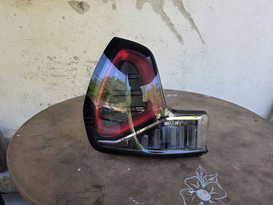 LYNK & CO 01 десен стоп