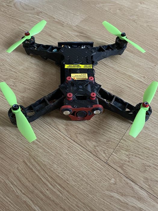 Drona FPV - nefunctionala, pt piese de schimb
