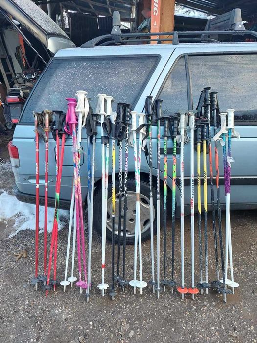 Продавам ски и ски обувки, щеки