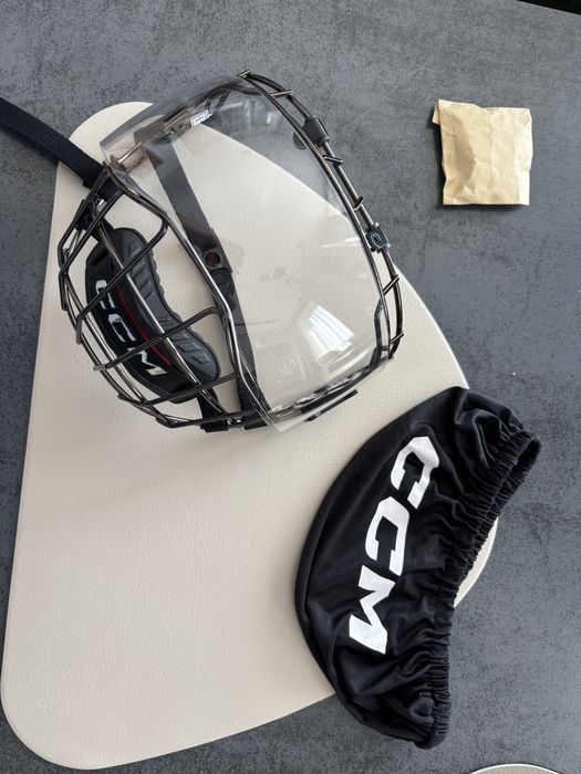 Хокейна маска CCM