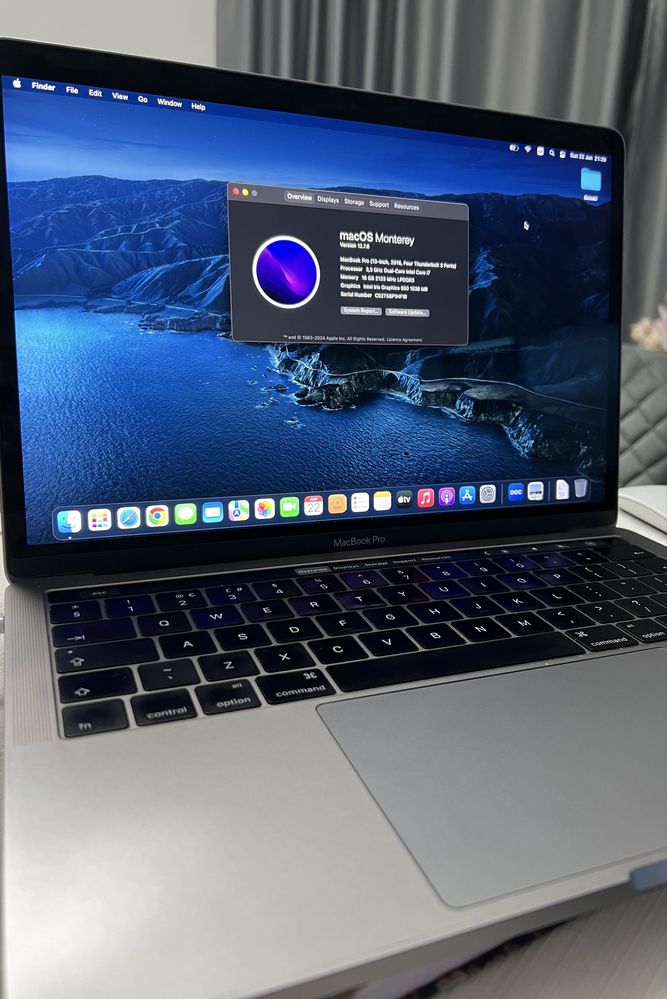 Macbook Pro 13 inch, i7 core, 16GB RAM, 512GB SSD