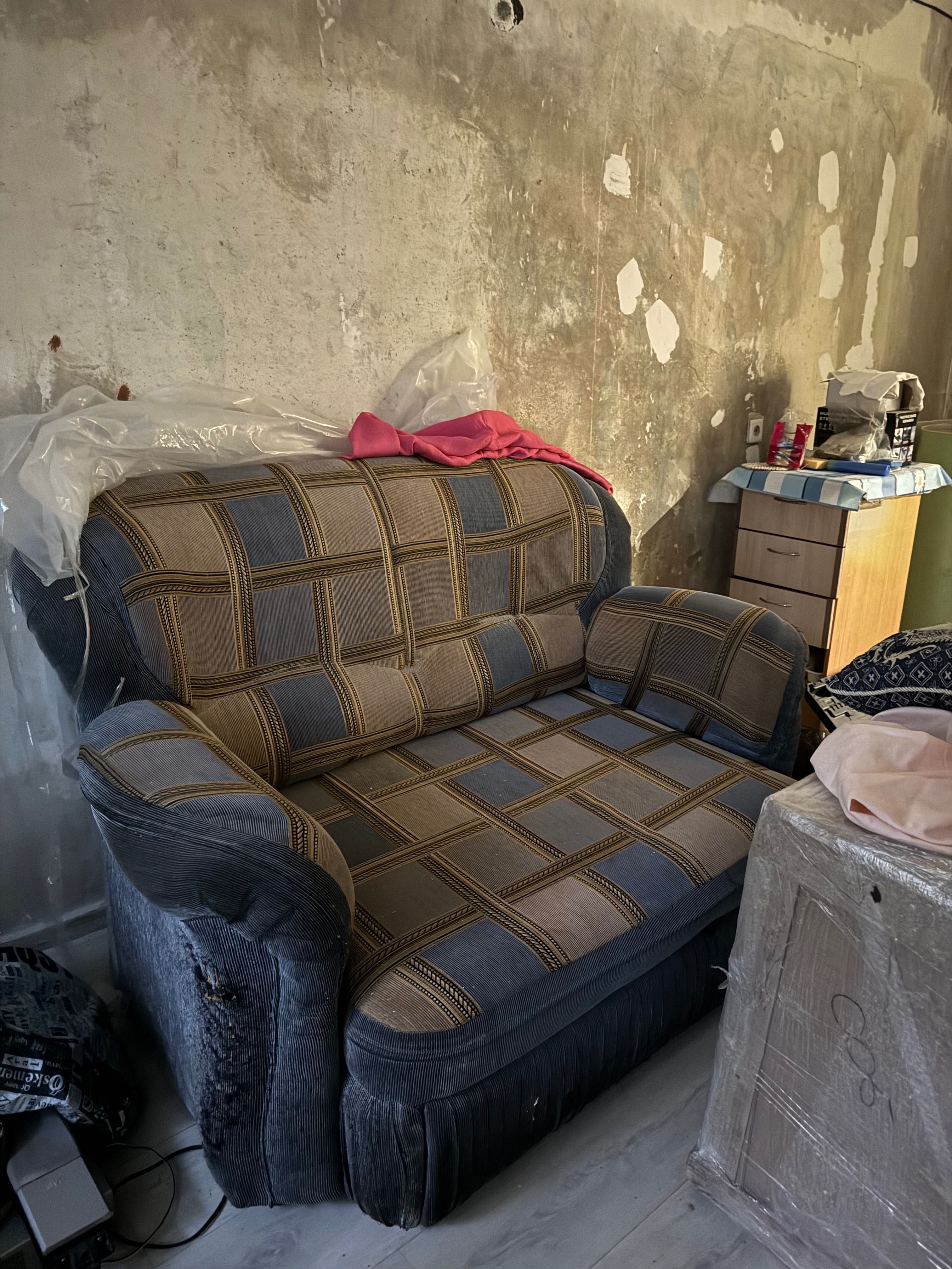 Продам раскладной диван б/у