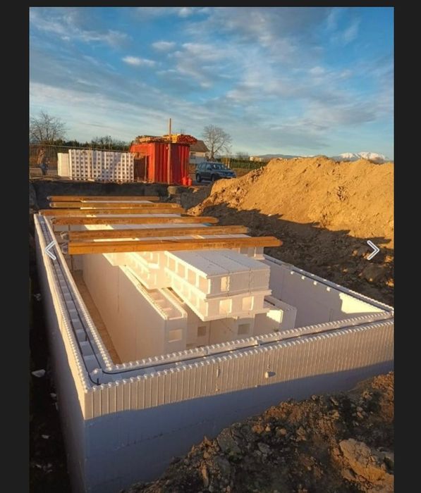 Vând cofraje din polistiren