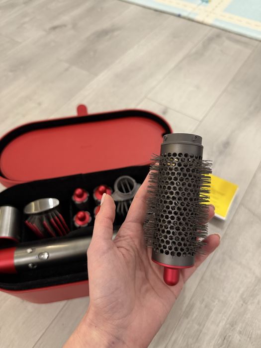 Dyson Airwrap multistyler, small barrels