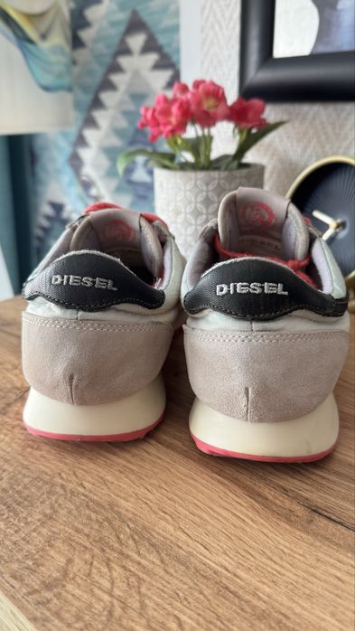 Дамски маратонки Diesel номер 38