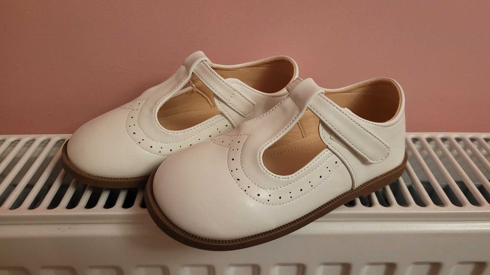 Pantofiori albi copii marimea 30