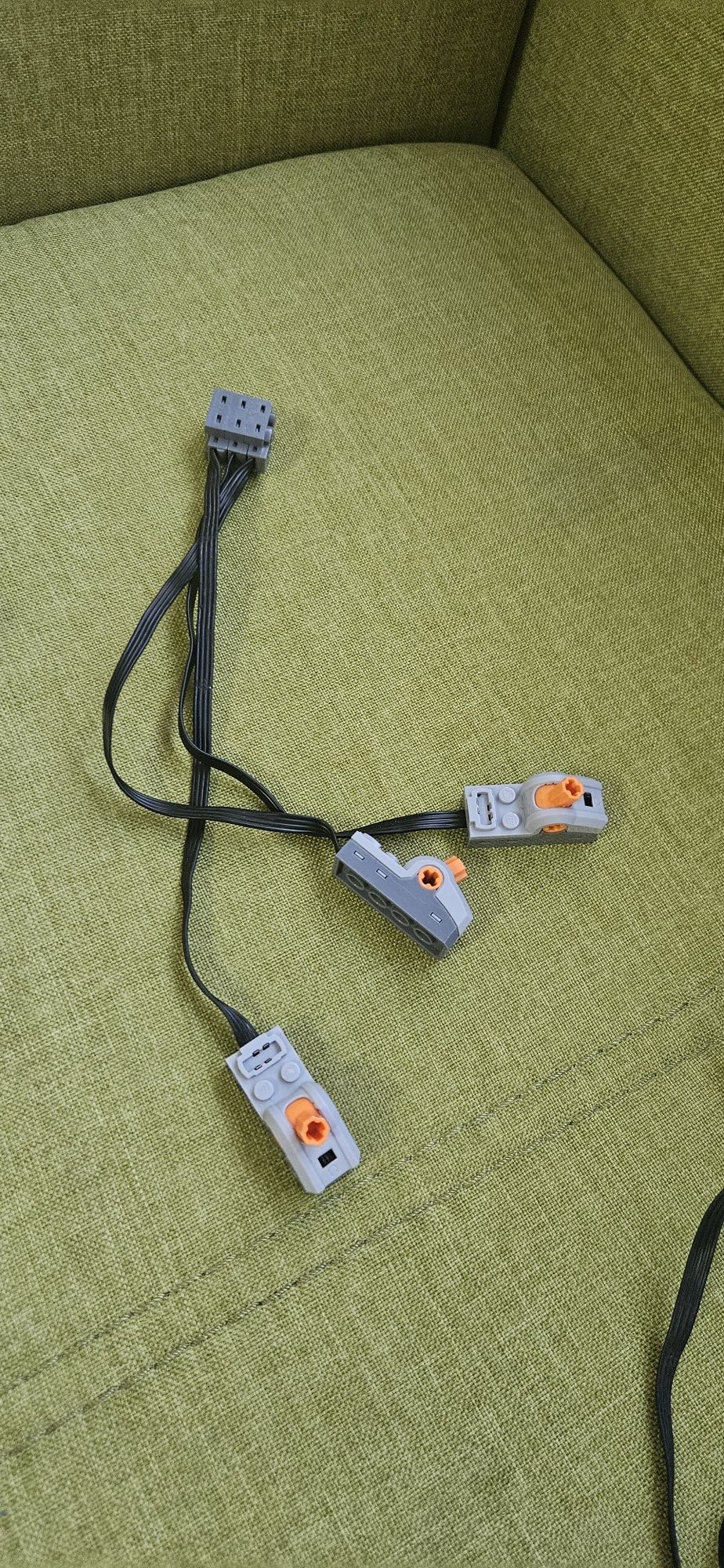Продавам мотори Lego Power functions