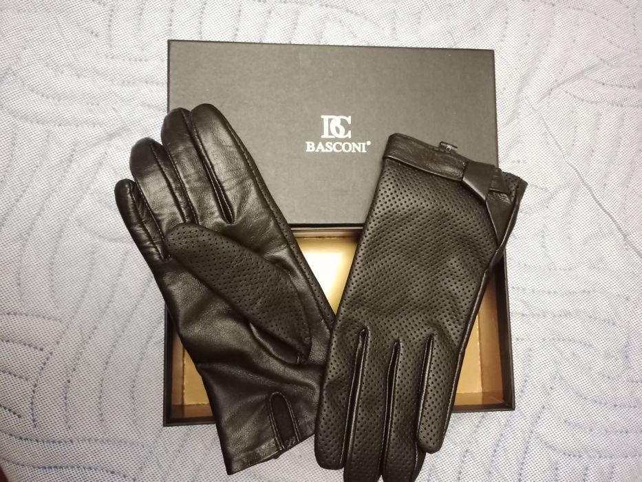 Продам новые кожаные женские перчатки