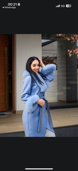 Vand palton din lana de alpaca cu vulpe naturala la 800 lei