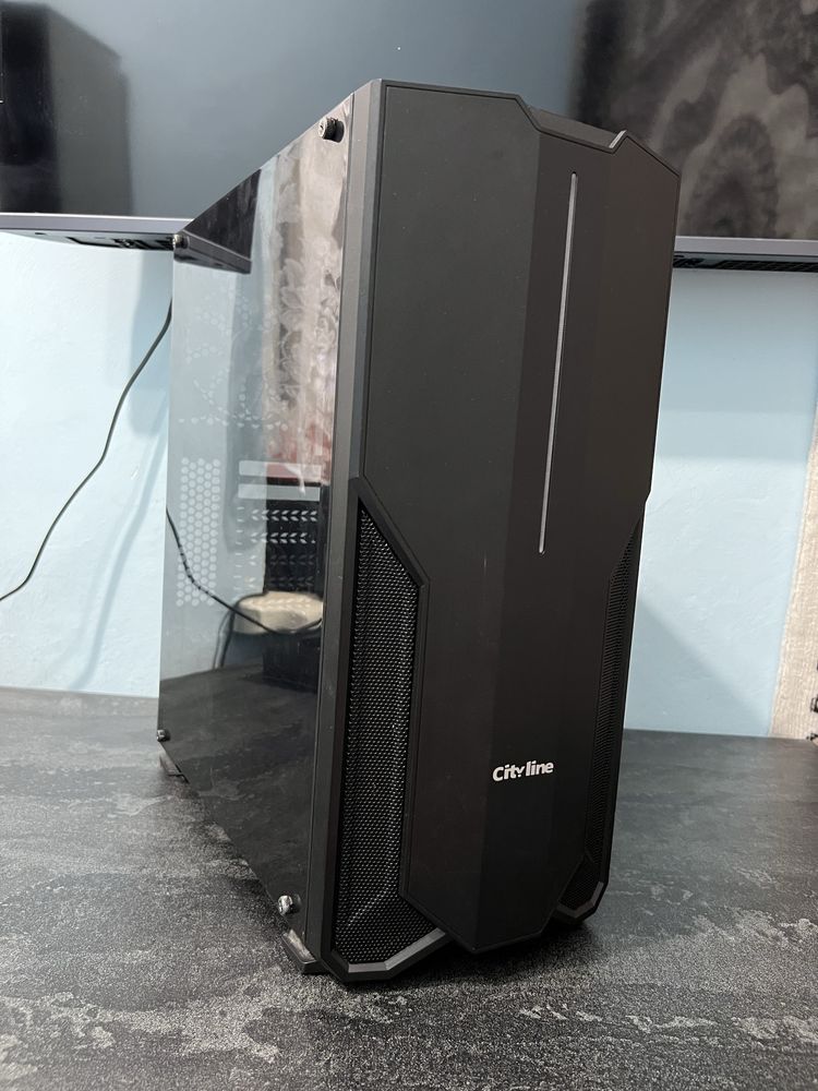 Пустой кейс состояние отличное есть rgb подсветка