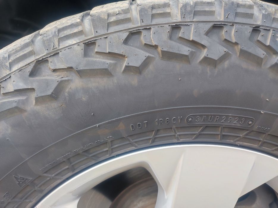 Две гуми 275/65/18