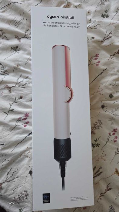 Продавам Dyson Airstrait Ceramik Pink - НОВ