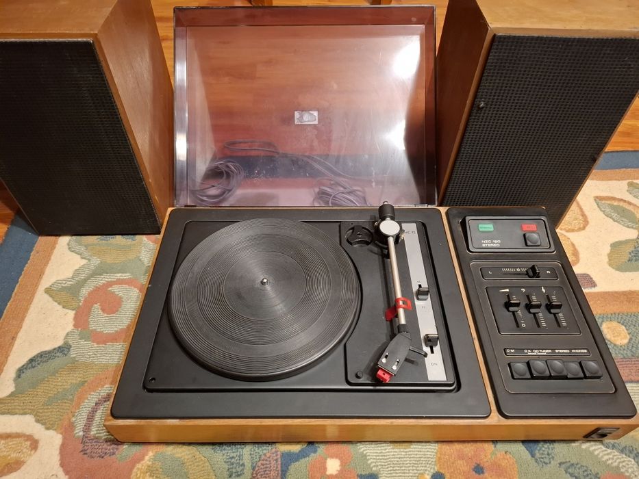 Pick-up de colecție funcțional cu boxe originale