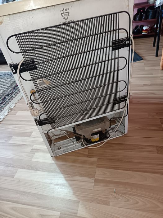 Frigider cu congelator