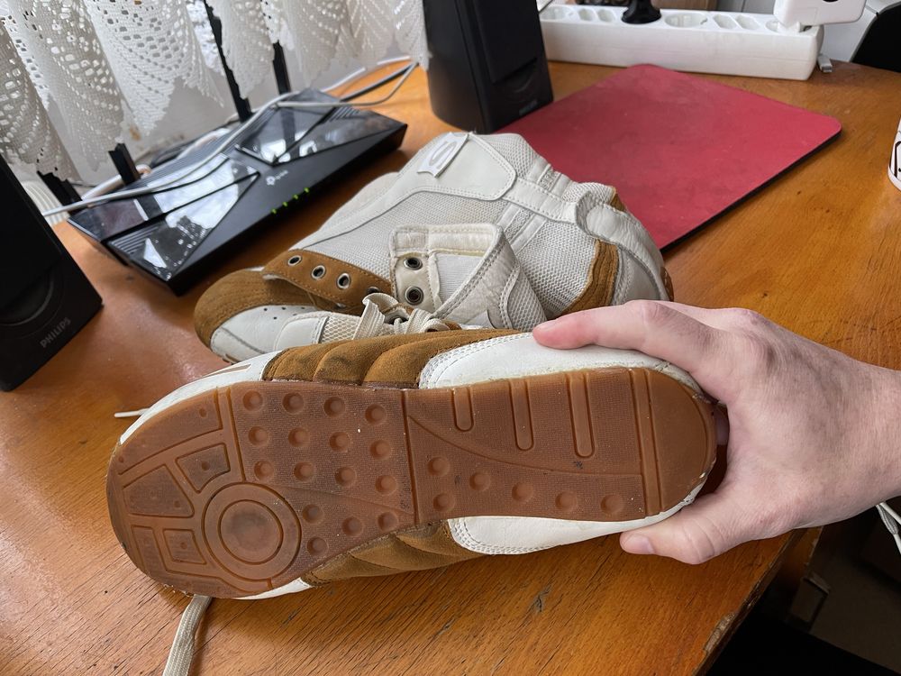 Boxing shoes Puma.