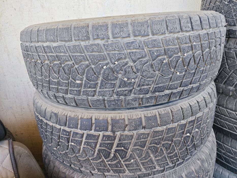 Продам 3 резины на 16