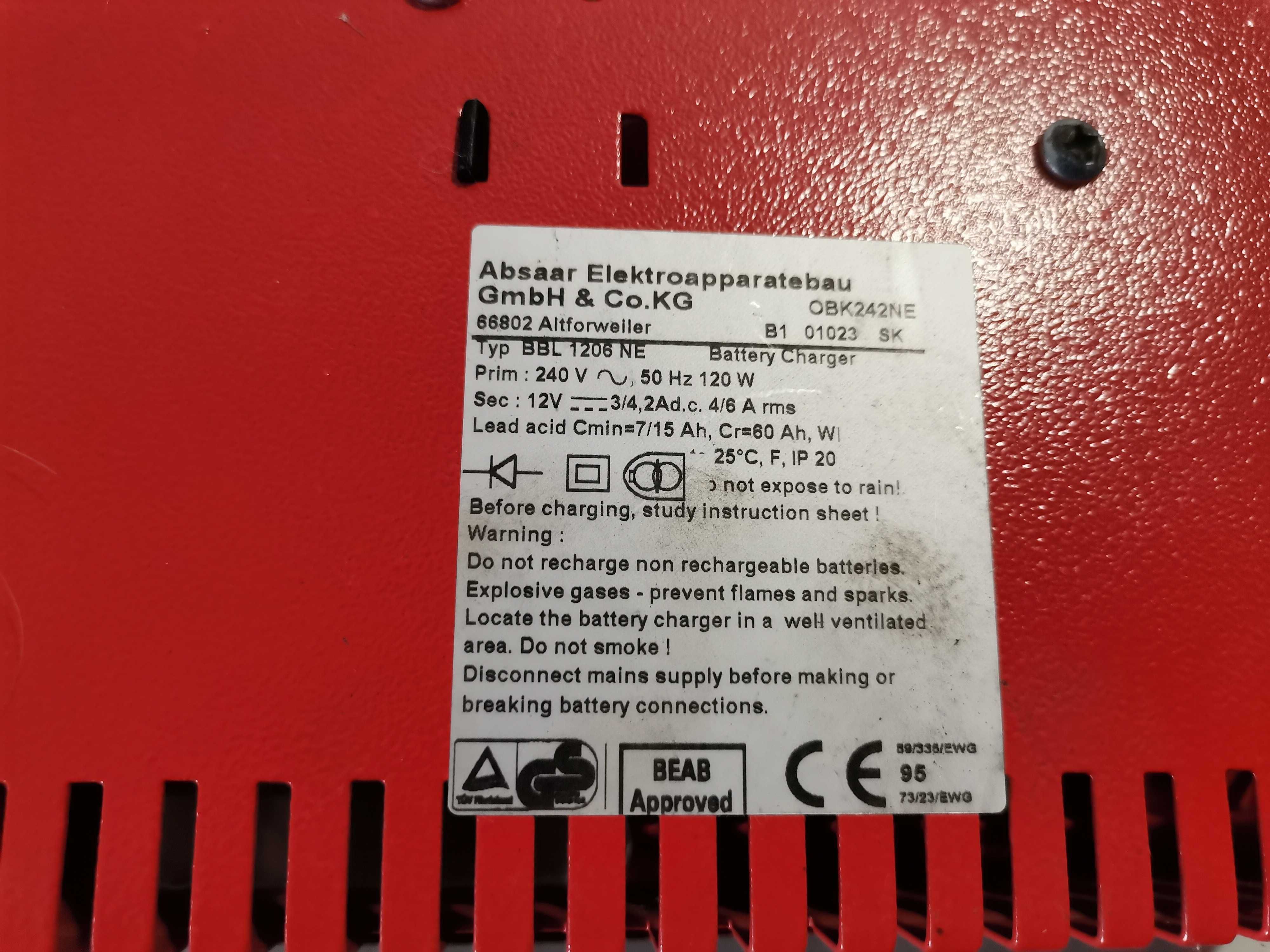 Зарядно за акумулатор 12 V 6 amp