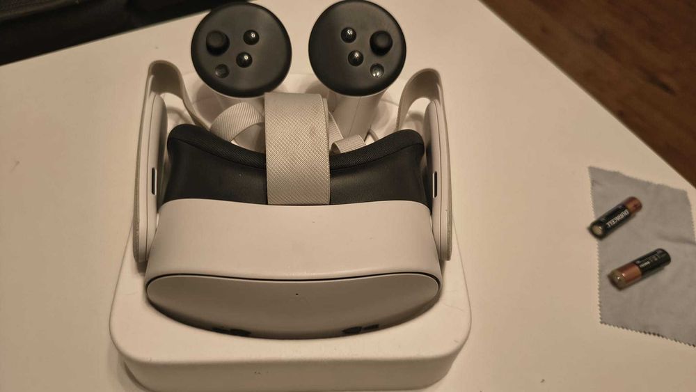 Meta Quest 3s, 128 GB (alb), aproape nou